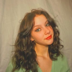 Meet your Posher, Hailee